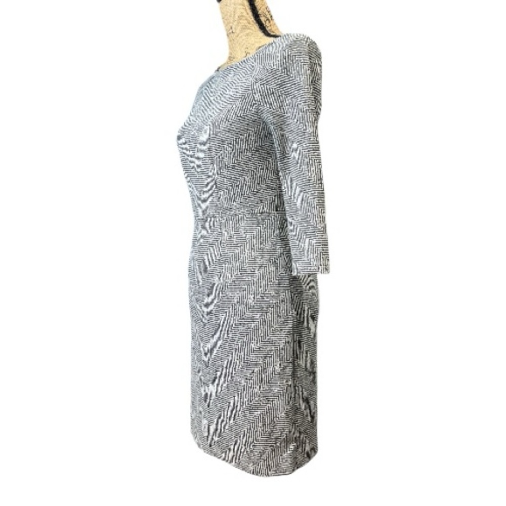 The Limited EC Black and white Herringbone Knee Length Design Dress. Size 0 - Picture 4 of 7